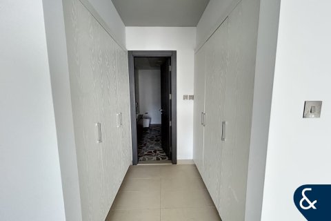 Apartment in Motor City, Dubai 3 bedrooms, 209 sq.m. № 98410 - photo 17