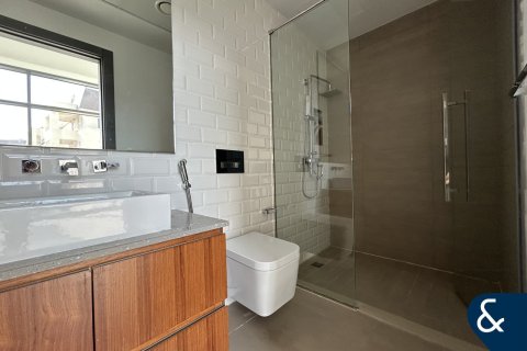 Apartment in Motor City, Dubai 3 bedrooms, 209 sq.m. № 98410 - photo 14