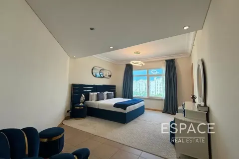 Apartment in Palm Jumeirah, Dubai 3 bedrooms, 206 sq.m. № 122854 - photo 6