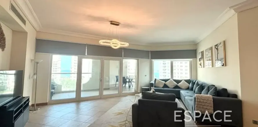 Apartment in Palm Jumeirah, Dubai 3 bedrooms, 206 sq.m. № 122854