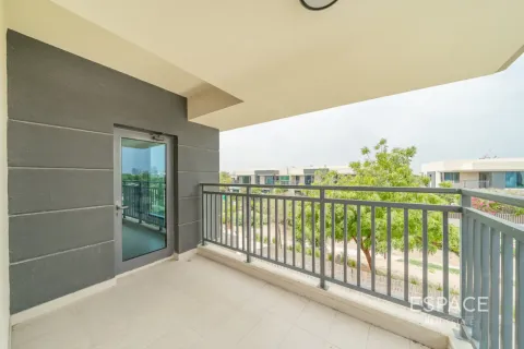 Villa in Dubai Hills Estate, Dubai 5 bedrooms, 254 sq.m. № 122850 - photo 16