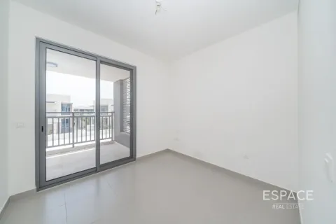 Villa in Dubai Hills Estate, Dubai 5 bedrooms, 254 sq.m. № 122850 - photo 8