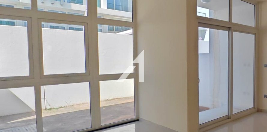 Villa à The Roots Akoya Oxygen, Dubai, 3 chambres, 152 m², № 100467