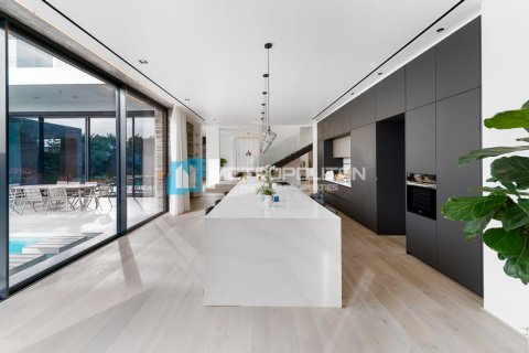 Villa in Pearl Jumeirah, Jumeirah, Dubai 5 bedrooms, 892 sq.m. № 73765 - photo 27