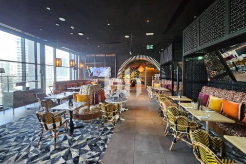 Apartment in Business Bay, Dubai 2 bedrooms, 81 sq.m. № 56499 - photo 4