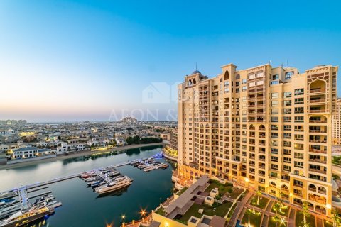 Apartment in Palm Jumeirah, Dubai 2 bedrooms, 165 sq.m. № 61372 - photo 1
