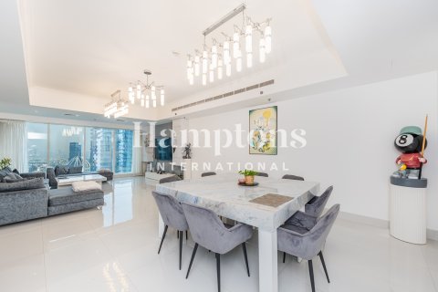 Apartamento en Emirates Crown, Dubai Marina, Dubai, 3 dormitorios, 360.46364000 m², № 111224 - foto 27