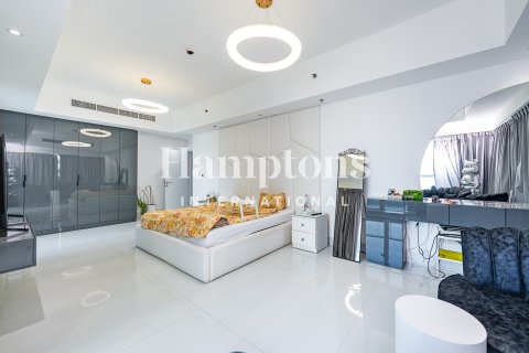 Apartamento en Emirates Crown, Dubai Marina, Dubai, 3 dormitorios, 360.46364000 m², № 111224 - foto 17
