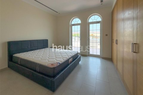 Villa in Legacy, Jumeirah Park, Dubai 4 bedrooms, 759 sq.m. № 44528 - photo 10