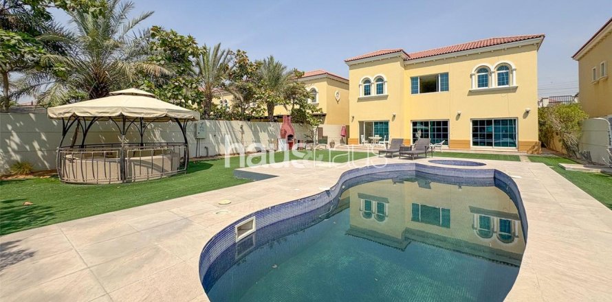 Villa in Legacy, Jumeirah Park, Dubai 4 bedrooms, 759 sq.m. № 44528