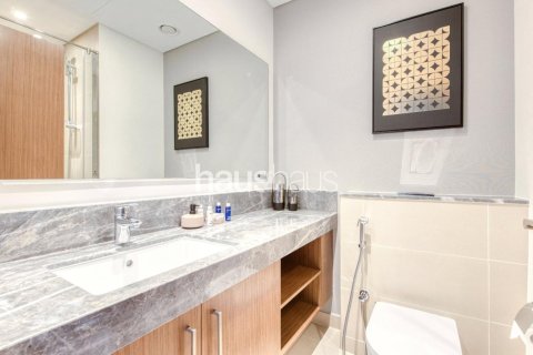 Apartment in Dubai Marina, Dubai 2 bedrooms, 104 sq.m. № 44529 - photo 15