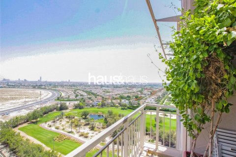 Apartment in The Views, Dubai 1 bedroom, 68 sq.m. № 44527 - photo 1