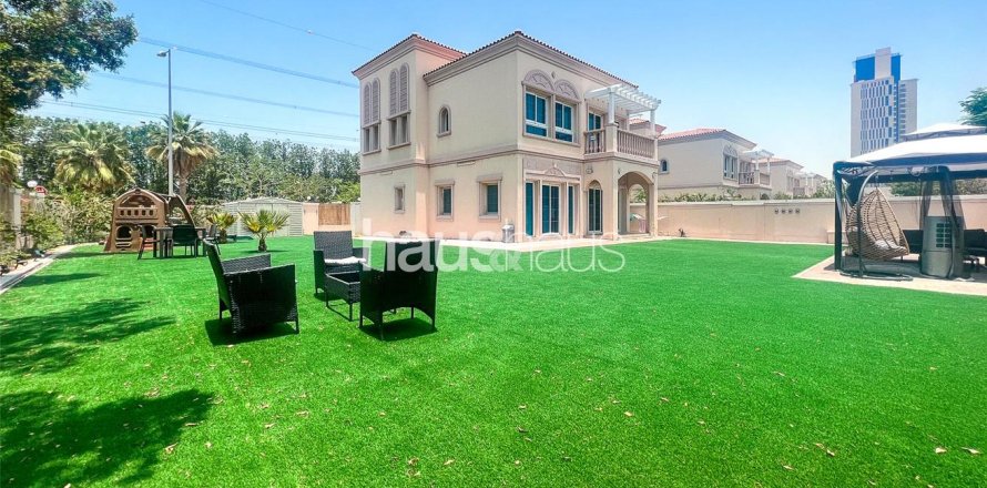 Villa à Jumeirah Village Triangle, Dubai, 2 chambres, 250 m², № 44530