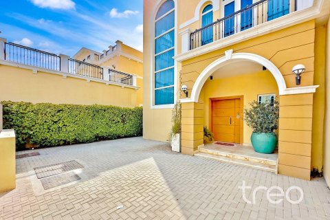 فيلا في Legacy, Jumeirah Park, دبي 4 غرف نوم, 386.2 م² رقم 119309 - صورة 12