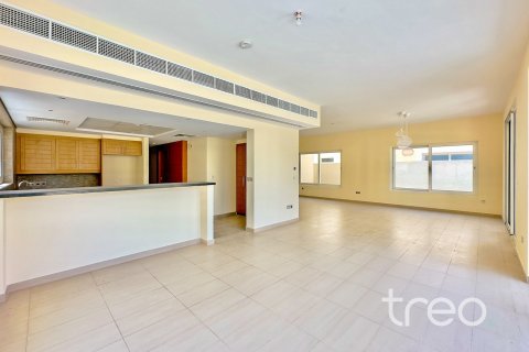 فيلا في Legacy, Jumeirah Park, دبي 4 غرف نوم, 386.2 م² رقم 119309 - صورة 4
