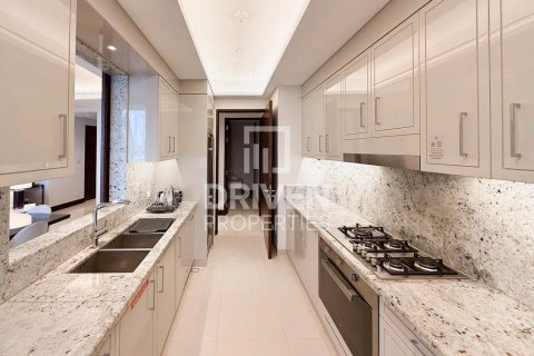 Apartment in The Address Sky View Towers, Downtown Dubai (Downtown Burj Dubai), Dubai 3 bedrooms, 188 sq.m. № 86605 - photo 8