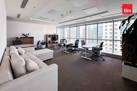 Bureau à Dubai, 115.7 m², № 58337 - photo 1