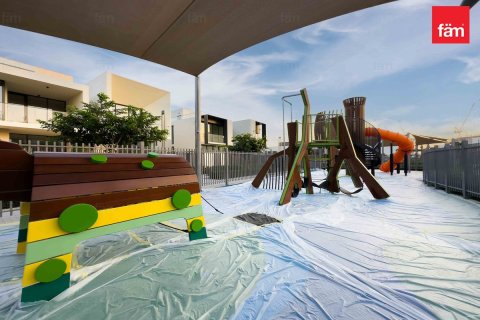 Villa in Dubai Hills Estate, Dubai 5 bedrooms, 1049 sq.m. № 71739 - photo 28