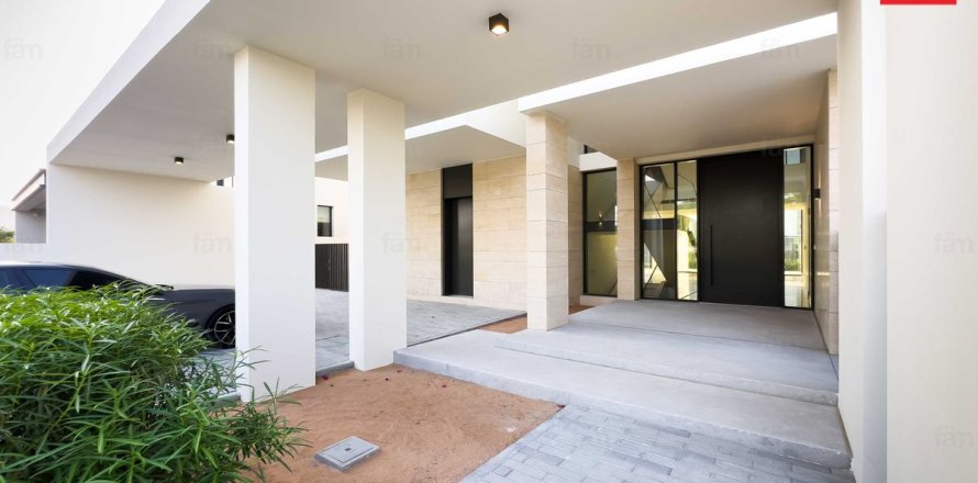 Villa in Dubai Hills Estate, Dubai 5 bedrooms, 1049 sq.m. № 71739