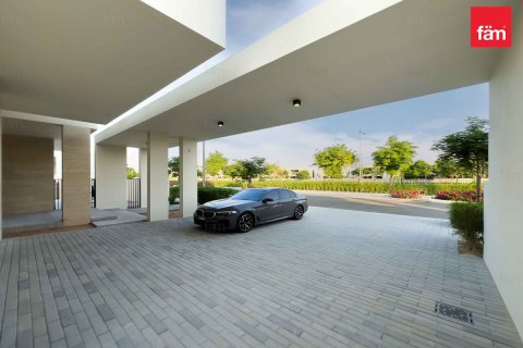 Villa in Dubai Hills Estate, Dubai 5 bedrooms, 1049 sq.m. № 71739 - photo 16