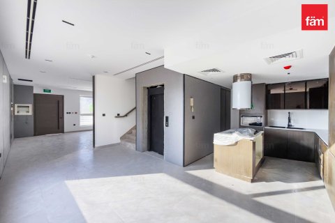 Townhouse in Dubai 4 bedrooms, 155 sq.m. № 71740 - photo 28