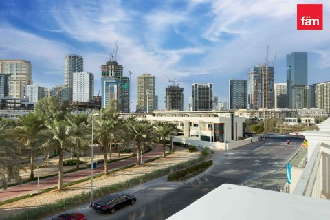 Townhouse in Dubai 4 bedrooms, 155 sq.m. № 71740 - photo 22