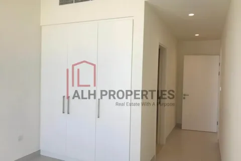Villa in Dubai South (Dubai World Central), Dubai 3 bedrooms, 163 sq.m. № 92748 - photo 13