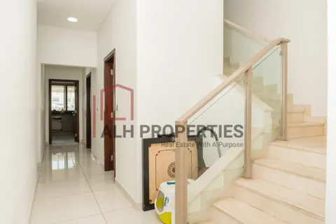 Townhouse in Al Furjan, Dubai 3 bedrooms, 232 sq.m. № 92807 - photo 11