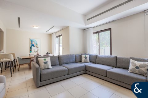 Купить виллу в Mira, Рим, Дубай: 4 спальни, 309м², № 98492 - фото 2