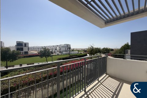 Villa in EMAAR South, Dubai South (Dubai World Central), Dubai 4 bedrooms, 395 sq.m. № 98503 - photo 12