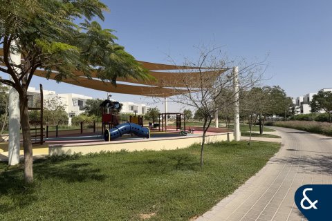 Villa in EMAAR South, Dubai South (Dubai World Central), Dubai 4 bedrooms, 395 sq.m. № 98503 - photo 18