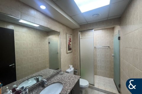 Купить квартиру в Churchill Towers, Бизнес-Бэй, Дубай: 2 спальни, 137м², № 98489 - фото 7