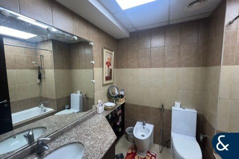 Купить квартиру в Churchill Towers, Бизнес-Бэй, Дубай: 2 спальни, 137м², № 98489 - фото 10