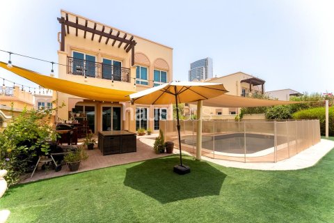 Villa in Jumeirah Village Triangle, Dubai 3 bedrooms, 279 sq.m. № 43422 - photo 18
