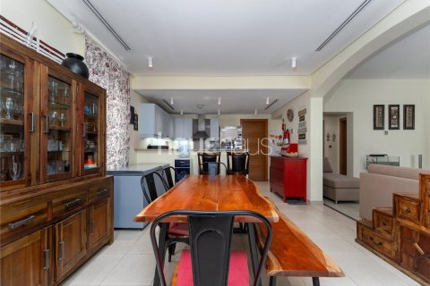 Villa in Jumeirah Village Triangle, Dubai 3 bedrooms, 279 sq.m. № 43422 - photo 21