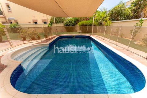 Villa in Jumeirah Village Triangle, Dubai 3 bedrooms, 279 sq.m. № 43422 - photo 12