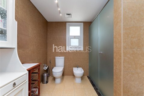 Villa in Jumeirah Village Triangle, Dubai 3 bedrooms, 279 sq.m. № 43422 - photo 2