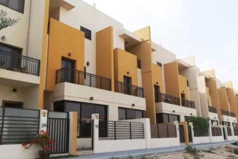 Townhouse in Jumeirah Village Circle, Dubai 4 bedrooms, 156 sq.m. № 48424 - photo 4