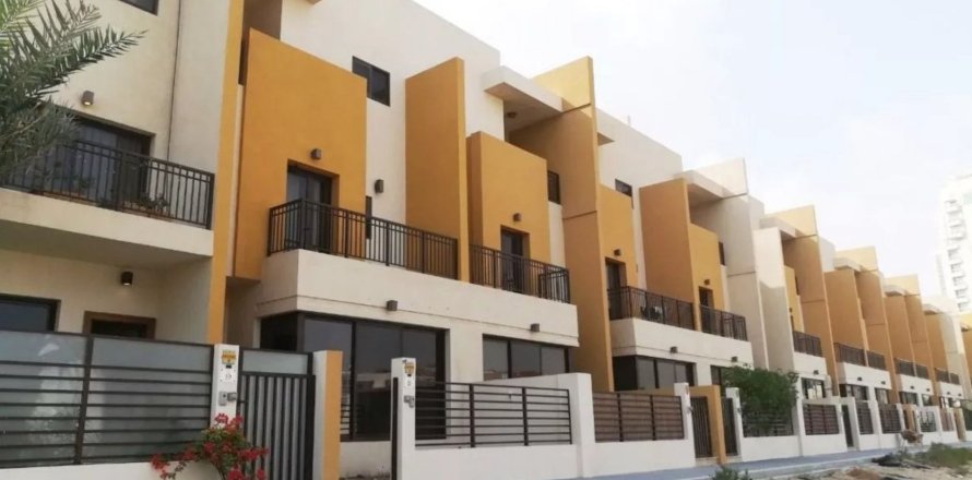 Townhouse in Jumeirah Village Circle, Dubai 4 bedrooms, 156 sq.m. № 48424