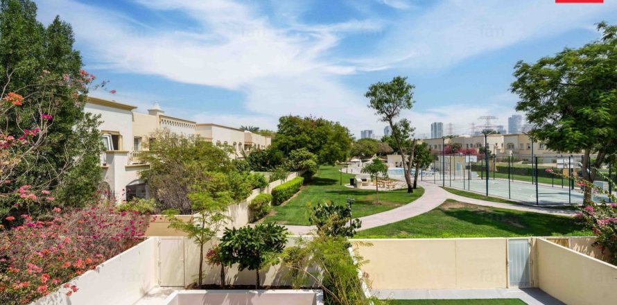 Adosado en Dubai, 2 dormitorios, 172.6 m², № 55914