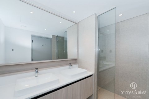 Villa en Dubai, 3 dormitorios, 140.4 m², № 77208 - foto 17