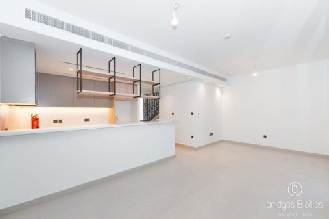 Villa en Dubai, 3 dormitorios, 140.4 m², № 77208 - foto 2