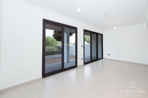 Villa en Dubai, 3 dormitorios, 140.4 m², № 77208 - foto 6