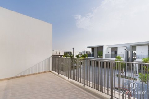 Villa en Dubai, 3 dormitorios, 140.4 m², № 77208 - foto 12