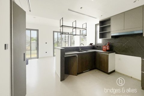 Villa en Dubai, 4 dormitorios, 143.8 m², № 77204 - foto 4