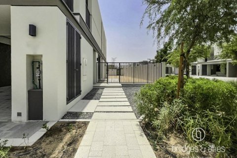 Villa en Dubai, 4 dormitorios, 143.8 m², № 77204 - foto 5