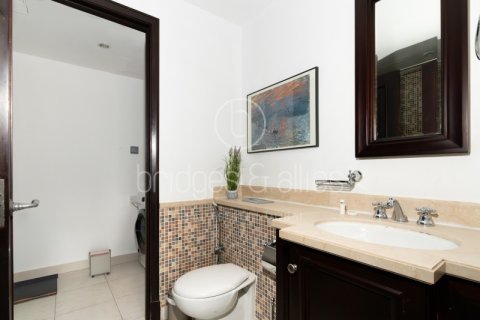 Apartamento en Old Town, Dubai, 1 dormitorio, 71.8 m², № 77196 - foto 15
