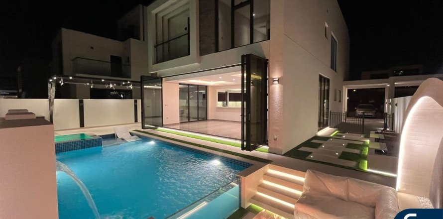 Villa in DAMAC Hills (Akoya by DAMAC), Dubai 4 bedrooms, 358 sq.m. № 74519