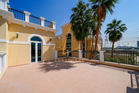 Villa en Jumeirah Park, Dubai, 4 dormitorios, 512 m², № 100620 - foto 15