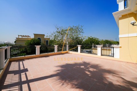 Villa en Jumeirah Park, Dubai, 4 dormitorios, 512 m², № 100620 - foto 21